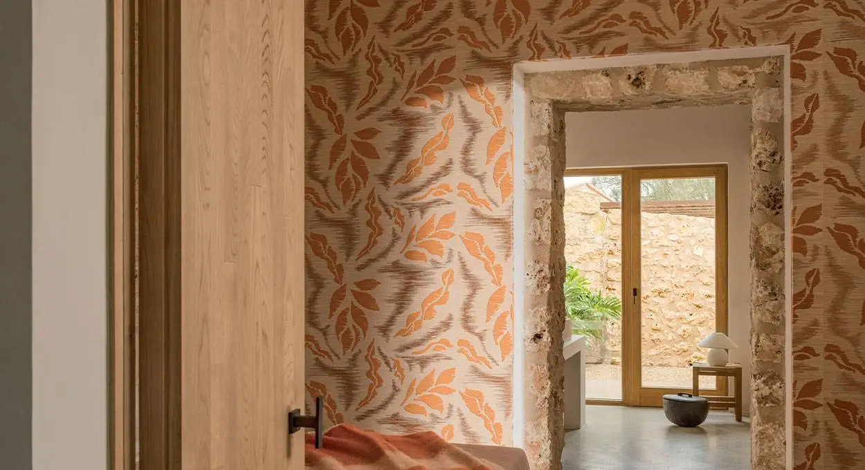 Westchase Wallpaper Hanger